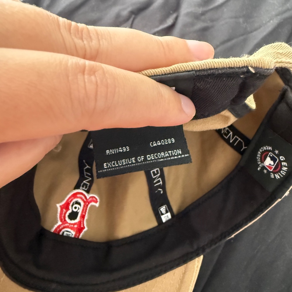 Boston Red Socks New Era Tan Cap- Genuine Merchandise - Picture 7 of 11